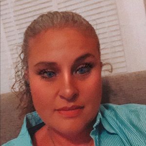 Meet your Posher, Lindsey